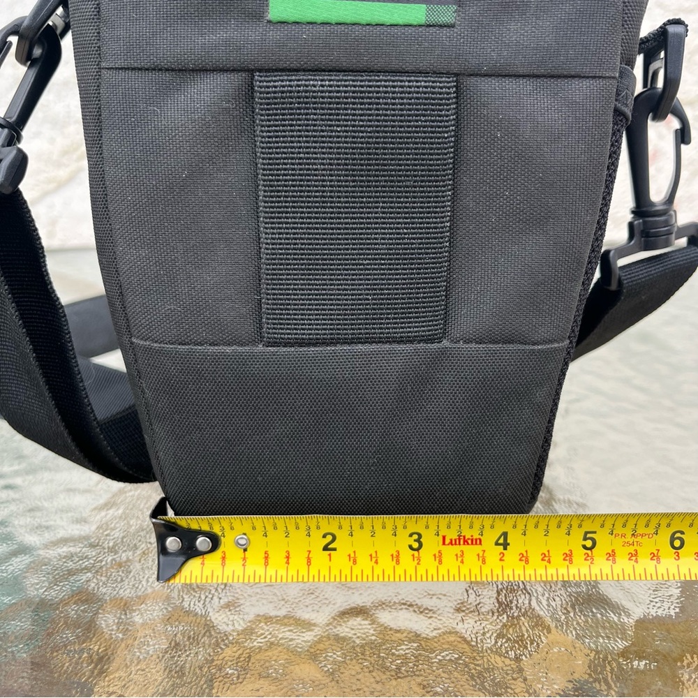 Lowepro Adventura TLZ 30 III Black Top Loading Camera Bag - Picture 10 of 12
